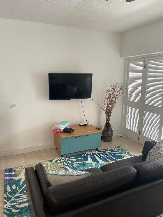 Petals Lovely Beach Villa St. John's ภายนอก รูปภาพ