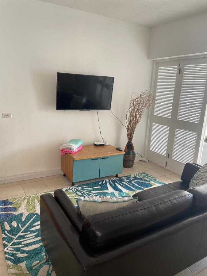Petals Lovely Beach Villa St. John's ภายนอก รูปภาพ